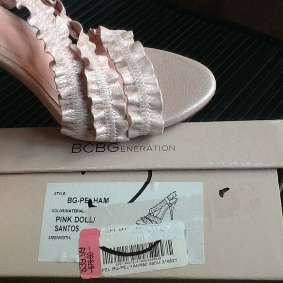 new Sz 9 BCBG Generation PELHAM Ruffled Leather Sandals - Picture 4 of 9